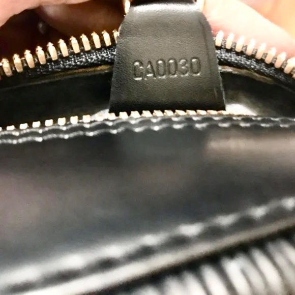 Louis Vuitton Epi Noir Voltaire Bag - Picture 12 of 13